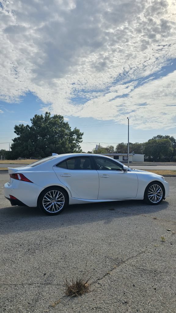 Used 2015 Lexus IS 250 w/ Premium Package RWD image 6