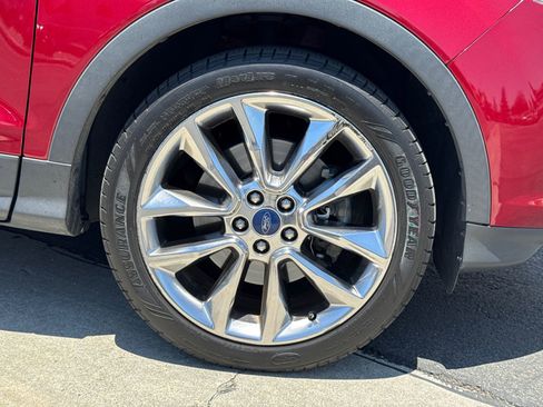 Used 2015 Ford Escape SE w/ SE Chrome Package FWD image 4