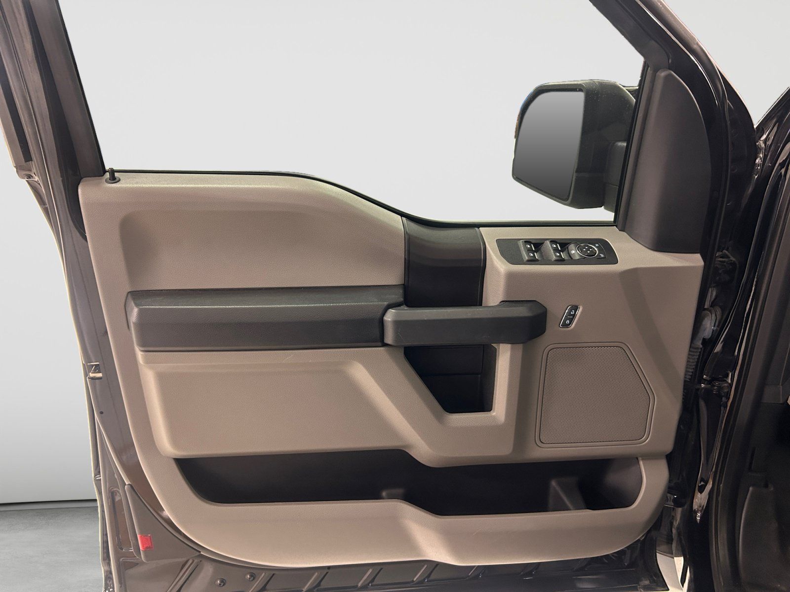 Used 2019 Ford F150 XL w/ Equipment Group 101A Mid RWD image 14