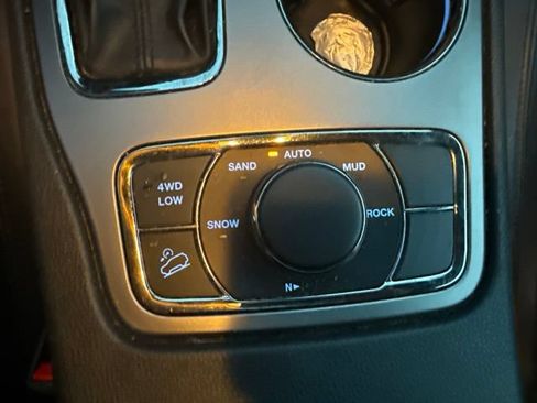 Used 2020 Jeep Grand Cherokee Limited X AWD/4WD image 18
