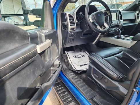 Used 2019 Ford F150 Lariat w/ Equipment Group 502A Luxury image 28