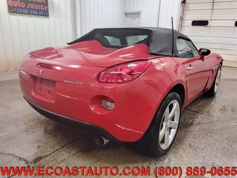 Used 2007 Pontiac Solstice Convertible w/ Premium Package RWD image 3