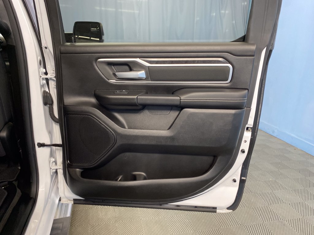 Used 2023 RAM 1500 Big Horn AWD/4WD image 40