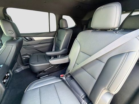Used 2025 Buick Enclave Preferred FWD image 20