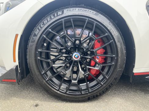 Used 2023 BMW M4 CSL RWD image 21