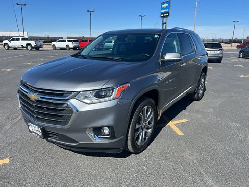 Used 2021 Chevrolet Traverse Premier image 8