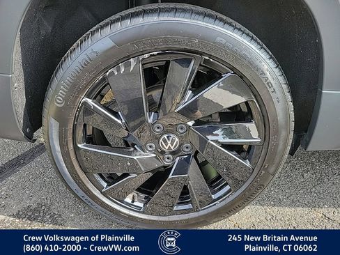 Certified 2023 Volkswagen Taos SE w/ Black Wheel Package AWD/4WD image 19