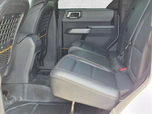 Certified 2023 Ford Bronco Badlands AWD/4WD image 16