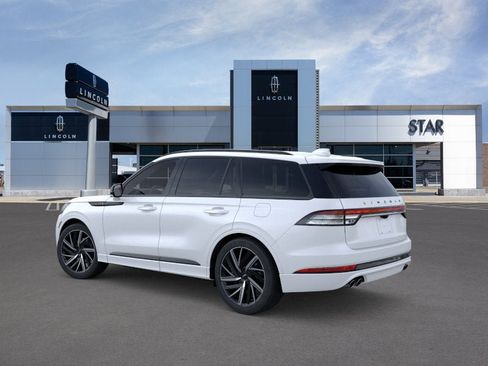 Used 2025 Lincoln Aviator Black Label w/ Jet Appearance Package AWD/4WD image 4