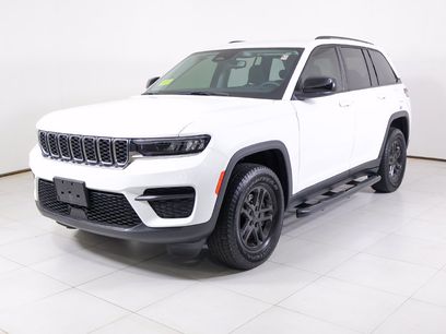 Used 2023 Jeep Grand Cherokee Laredo