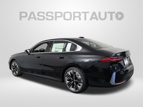 New 2027 BMW 530i xDrive AWD/4WD image 3
