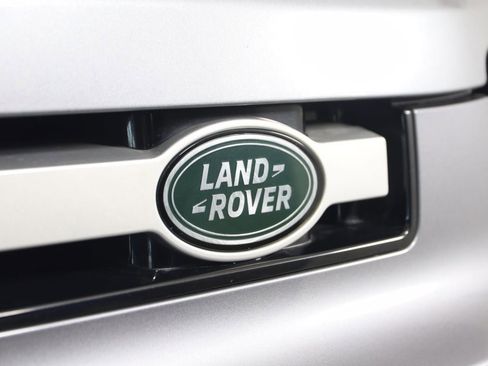 Used 2023 Land Rover Defender 110 SE AWD/4WD image 19