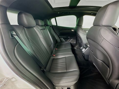 New 2025 Maserati Grecale GT image 28