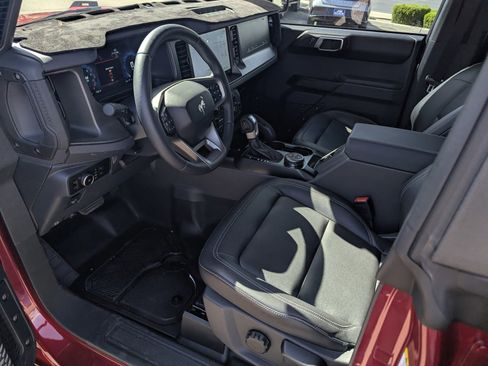 Certified 2025 Ford Bronco Badlands AWD/4WD image 9