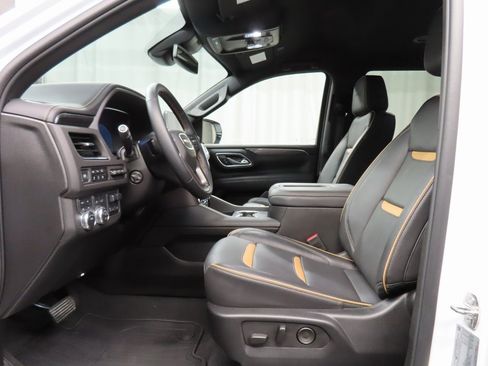 Used 2024 GMC Yukon AT4 image 9