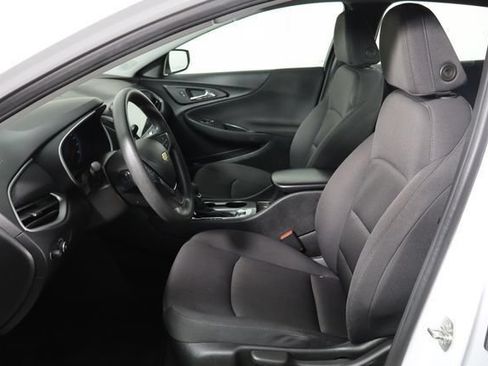 Used 2024 Chevrolet Malibu LS FWD image 18