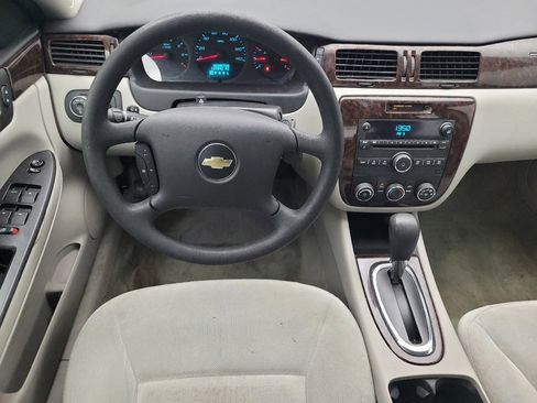 Used 2014 Chevrolet Impala Limited LS image 22