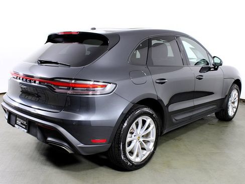 Certified 2023 Porsche Macan AWD/4WD image 7