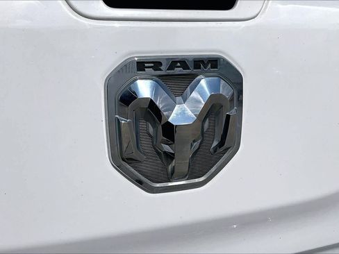 Used 2019 RAM 1500 Big Horn RWD image 31