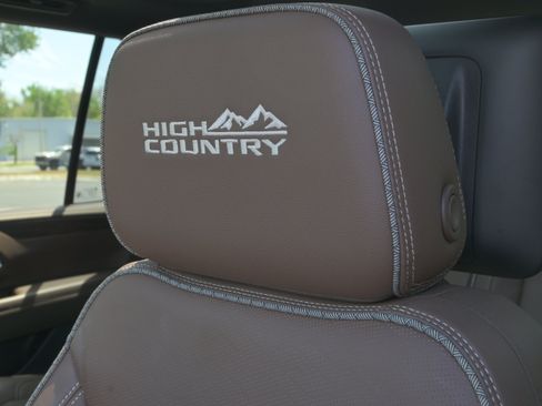 Used 2023 Chevrolet Tahoe High Country w/ Advanced Technology Package image 36
