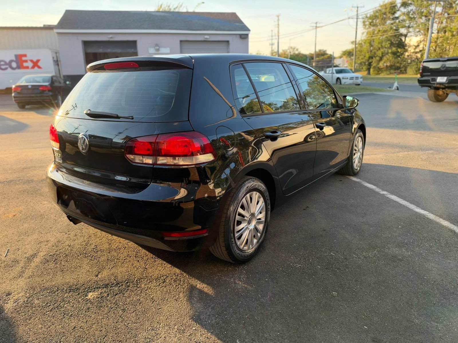 Used 2013 Volkswagen Golf 4-Door FWD image 5