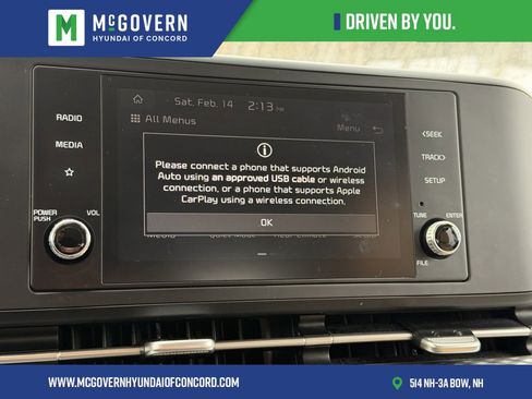 Used 2024 Kia Carnival LX image 10