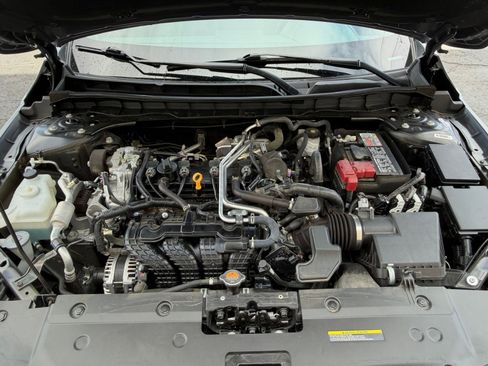 Used 2025 Nissan Altima 2.5 SV image 30