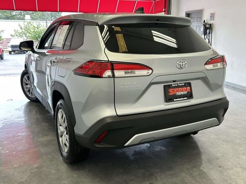 Used 2025 Toyota Corolla Cross L FWD image 5