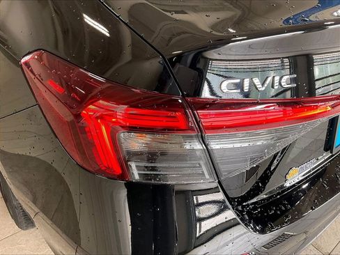 Used 2025 Honda Civic Sport image 31