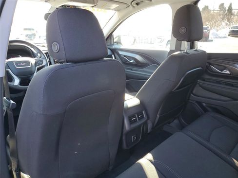 Used 2024 GMC Terrain SLE w/ Driver Convenience Package image 15