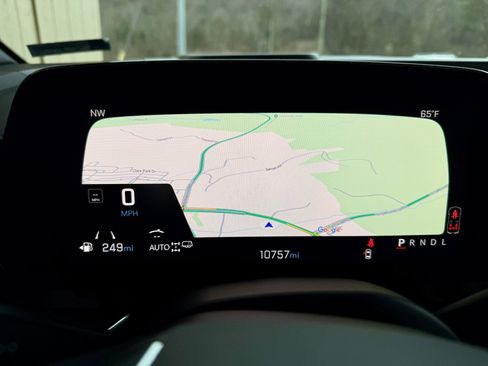 Used 2025 Chevrolet Suburban Premier image 41