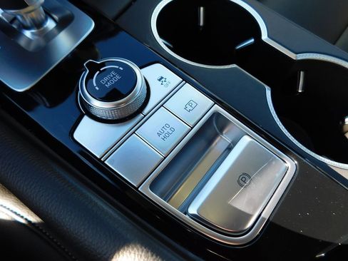 Used 2026 Genesis G70 2.5T image 23