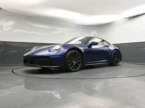 Used 2025 Porsche 911 Carrera 4 GTS AWD/4WD image 33