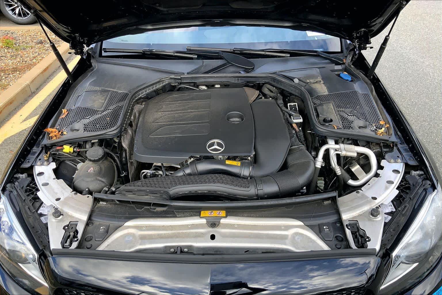 Used 2023 Mercedes-Benz C 300 4MATIC Coupe image 32
