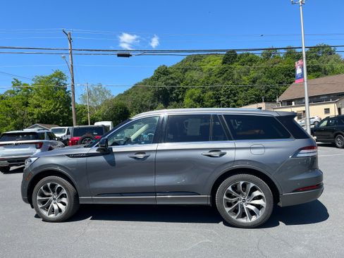 Used 2021 Lincoln Aviator Grand Touring w/ Equipment Group 301A AWD/4WD image 6