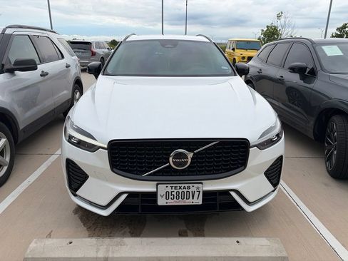 Used 2024 Volvo XC60 B5 Plus w/ Protection Package Premier AWD/4WD image 3