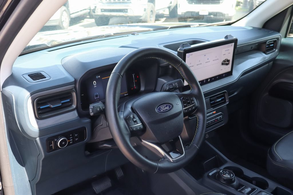 Used 2025 Ford Maverick Lobo AWD/4WD image 23