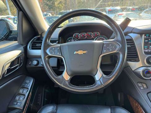 Used 2020 Chevrolet Suburban Premier image 20