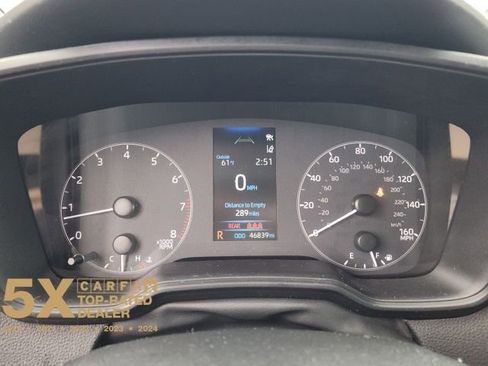 Used 2024 Toyota Corolla LE image 31