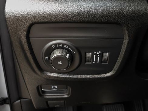 New 2025 Jeep Grand Cherokee Limited w/ Luxury Tech Group II image 29