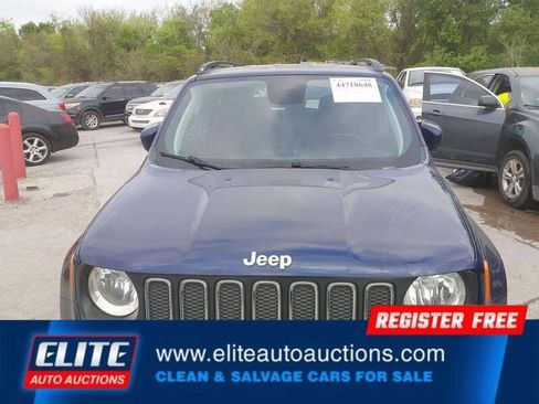 Used 2018 Jeep Renegade Latitude image 23