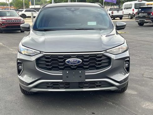 Certified 2023 Ford Escape ST-Line Elite w/ Premium Technology Package AWD/4WD image 7