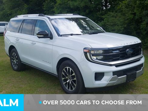 Used 2025 Ford Expedition Platinum AWD/4WD image 3