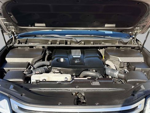 Used 2024 Lexus LX 600 4WD w/ Luxury Package image 24