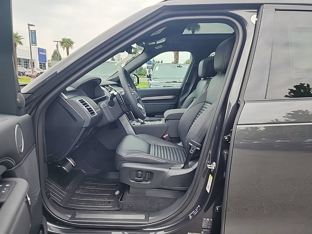 New 2026 Land Rover Discovery Limited Edition AWD/4WD image 8