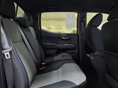 Used 2021 Toyota Tacoma TRD Sport AWD/4WD image 20