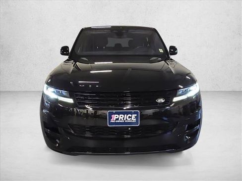 Used 2023 Land Rover Range Rover Sport SE AWD/4WD image 2