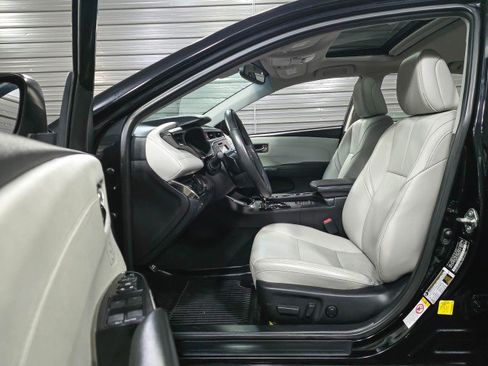 Used 2018 Toyota Avalon XLE Premium image 13