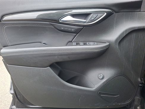 Used 2021 Buick Envision Essence w/ Sport Touring Package image 12