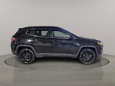 Used 2023 Jeep Compass Altitude image 8